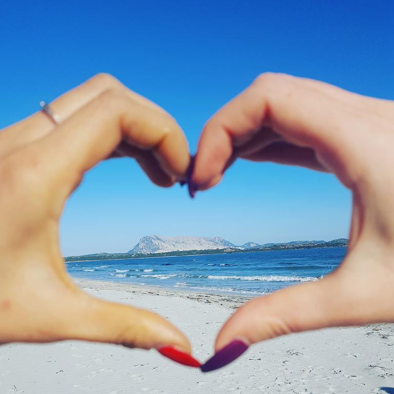 B&B Da Sabrina San Teodoro  Eksteriør bilde